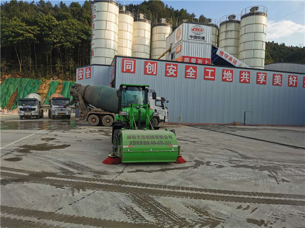 http://www.2-xi.cn施工清掃車(chē)
